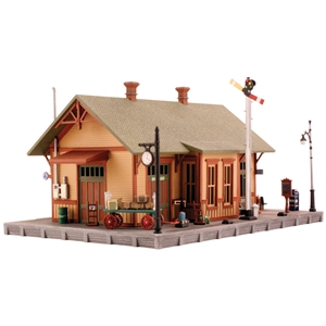 HO Woodland Station