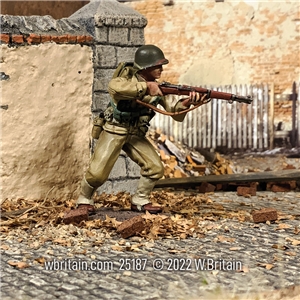 U.S. Infantryman Advancing with Caution, 1944-45