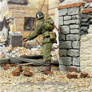 U.S. Infantry Company Officer Looking Around Corner, 1943-45