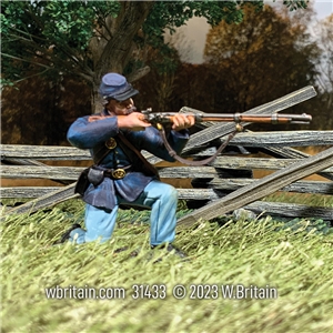 Union Infantryman in Sack Coat Kneeling Firing, No 2