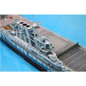 USS Hornet CV-8 (kit)