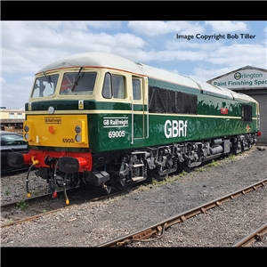 Class 69 69005 'Eastleigh' BR Green (Late Crest) (GBRf)