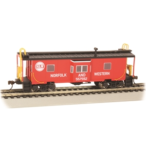 Bay Window Caboose (with Roof Walk) - Norfolk Western #557592