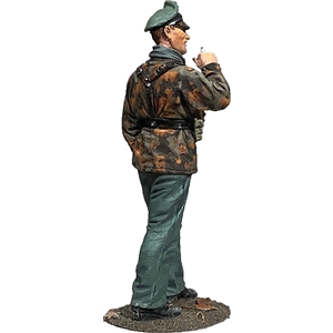 B25122 Waffen SS Unterscharführer, 1944-45 back