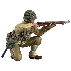 B25191 U.S. Infantryman Kneeling Firing M1 Garand, 1943-45