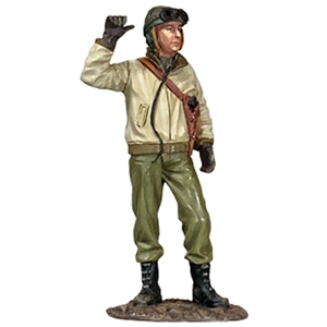 B25215 U.S. Tanker Standing Gesturing, Winter, 1944-45