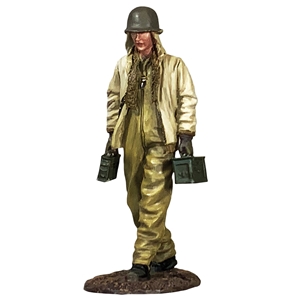 B25216 U.S. Tanker Walking with Ammo Cans, Winter, 1944-45