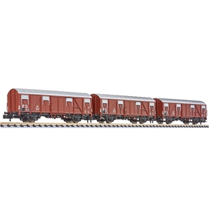 3-unit closed wagon Glmhs 50 even walls no platform DB EpIII